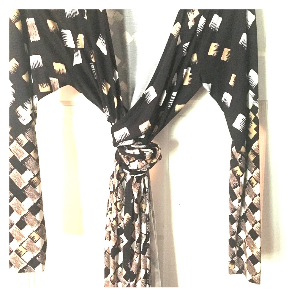 Diane Von Furstenberg beautiful wrap dress sz 6.